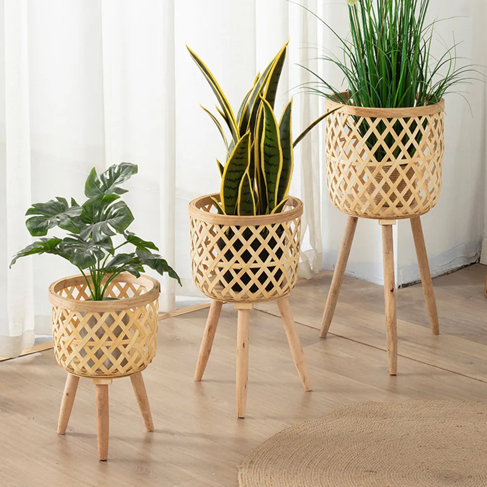 Maceta de bambú hecha a mano con soporte para flores