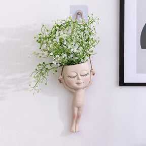 Jarrón creativo decorativo de muñeca gimnasta.